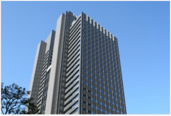 東京本校を現在の新宿マインズタワーに移転